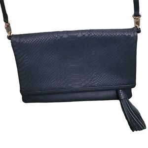GiGi New York Women's Navy Convertible Crossbody Clutch Bag